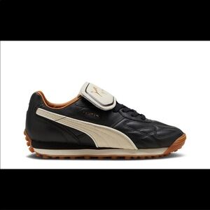 Kids fenty x puma collab . Toddler size 10